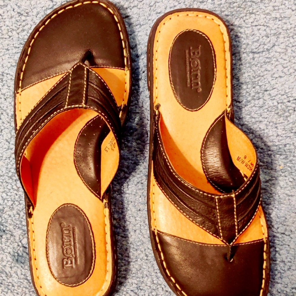 Sandals Women's Born 9